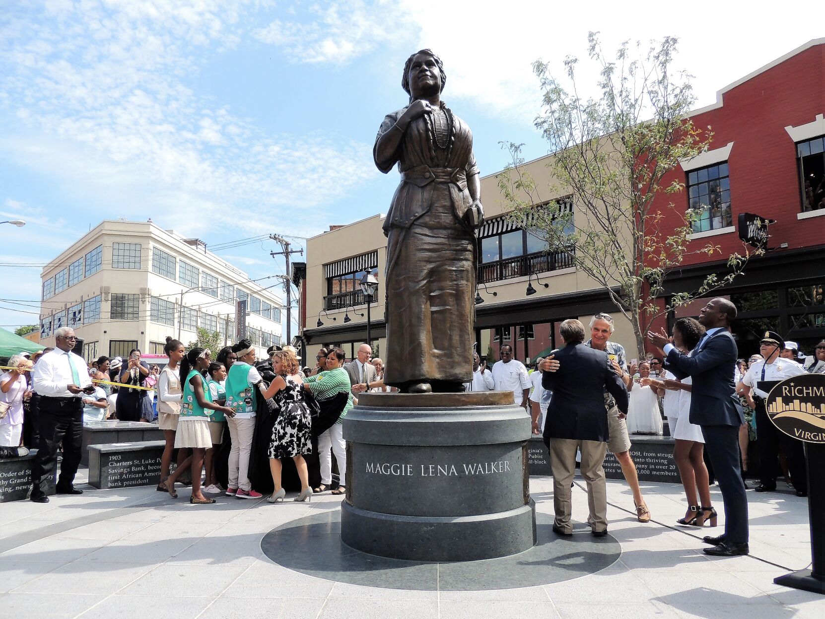 Maggie-Walker-Statue.jpg